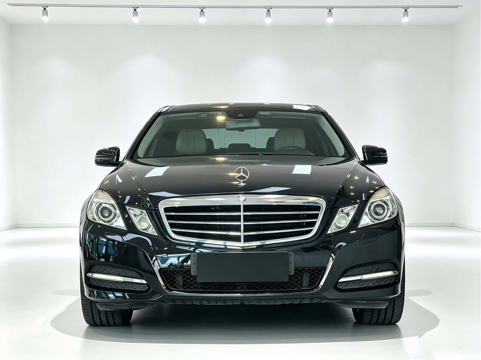 Mercedes-Benz E-Class, 2012 3
