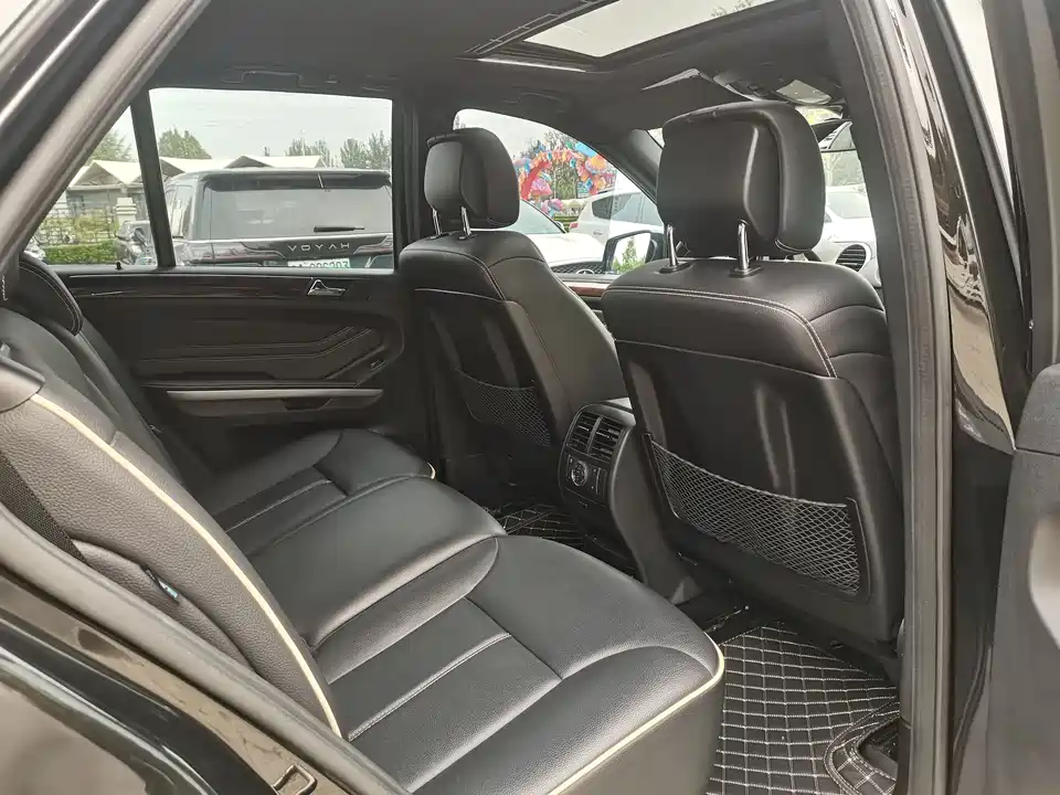 Mercedes-Benz M class