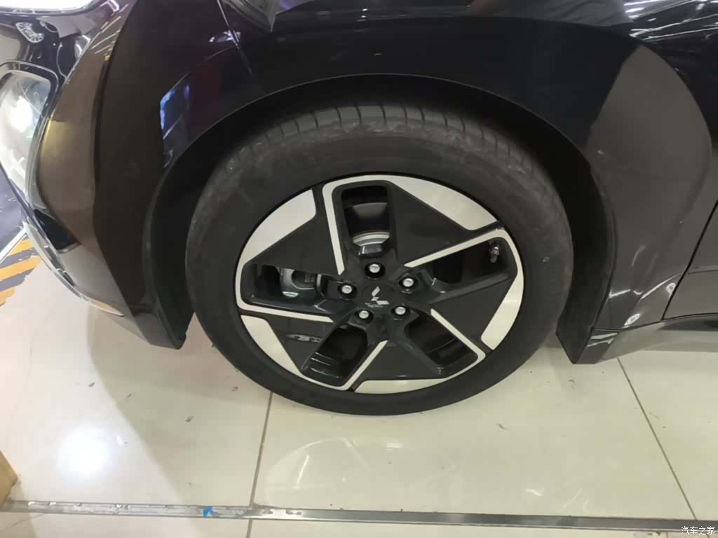 Wuling Starlight, 2025 23
