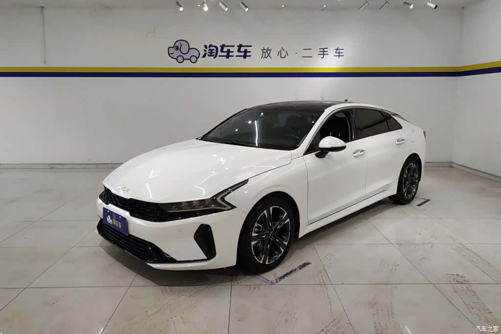 Kia K5, 2023 1