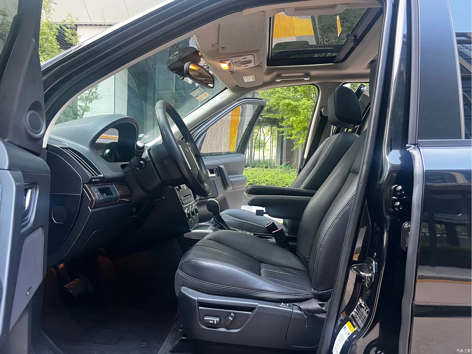 Land Rover Si4, 2015 9
