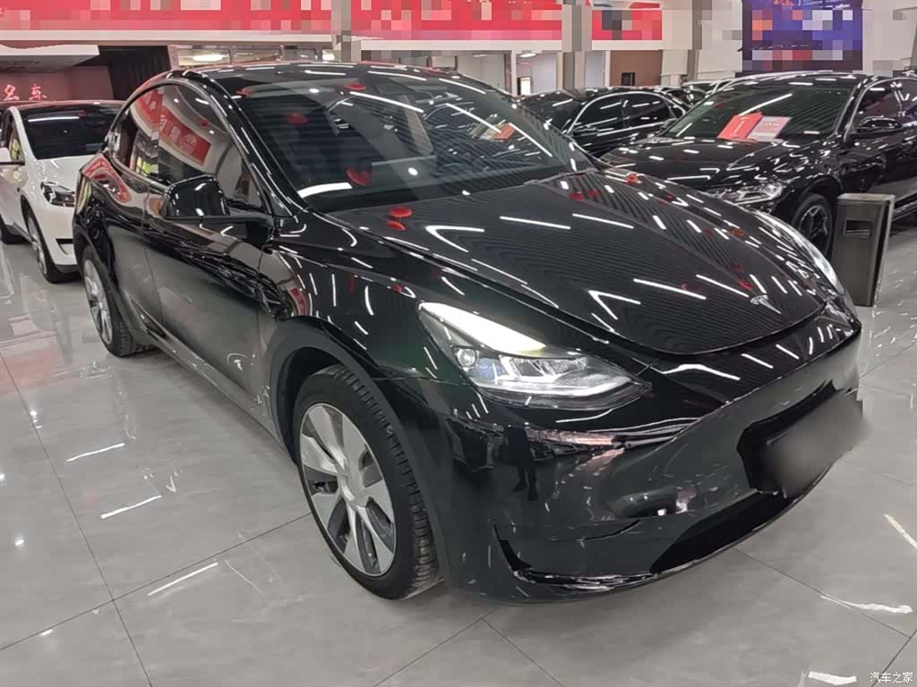 Tesla Model Y, 2023 4