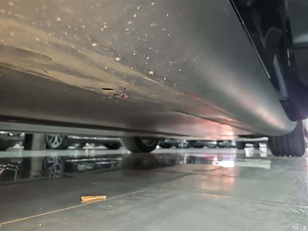 Tesla Model Y, 2023 21