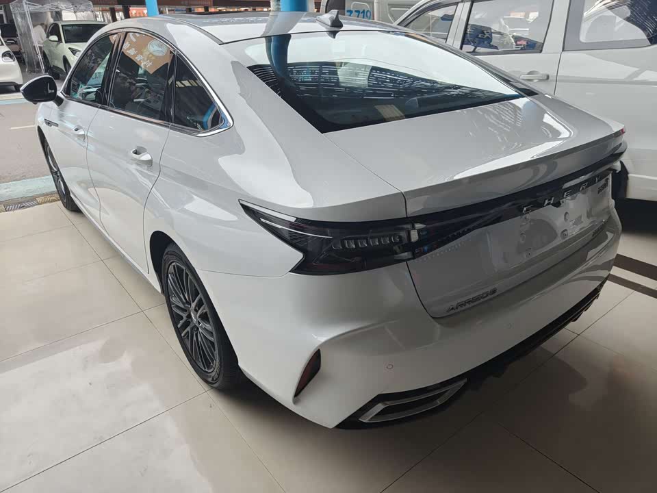 Chery Arrizo 8