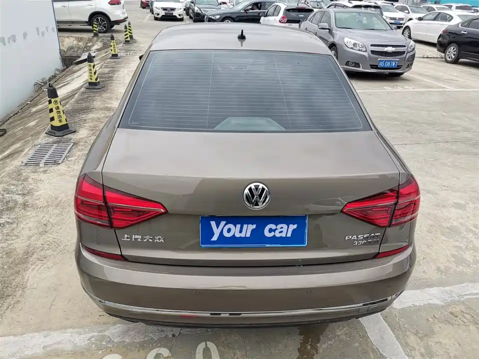 Volkswagen Passat