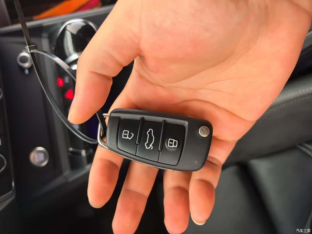 Audi Q3, 2021 9