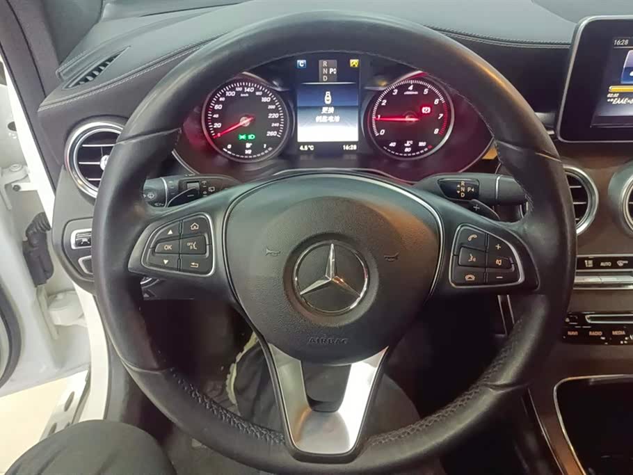 Mercedes-Benz GLC Mercedes-Benz GLC