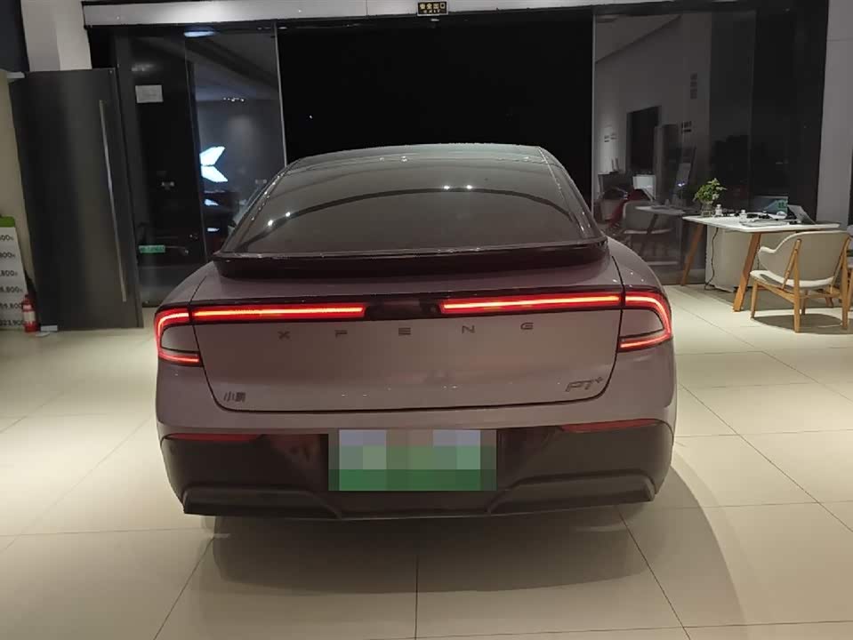 XPENG P7+