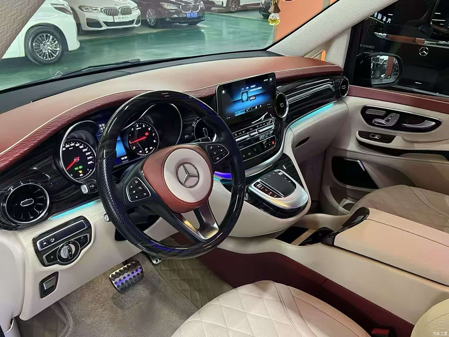 Mercedes-Benz V-Class, 2022 4