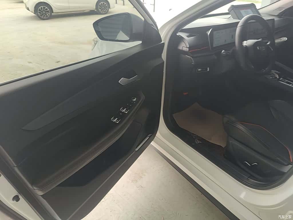 Geely Binray, 2023 16