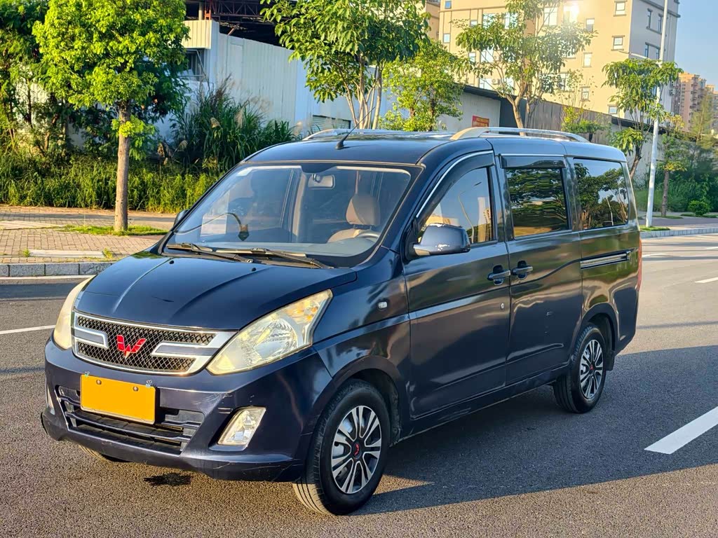 Wuling RongguangV