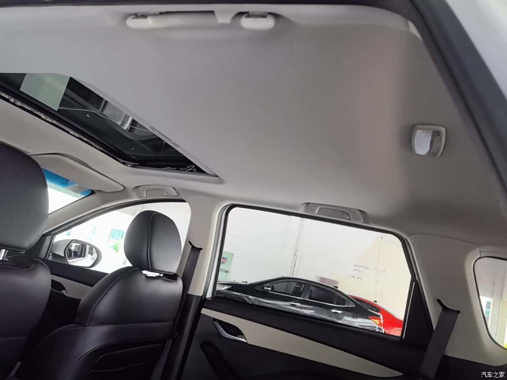 Wuling 360, 2018 18