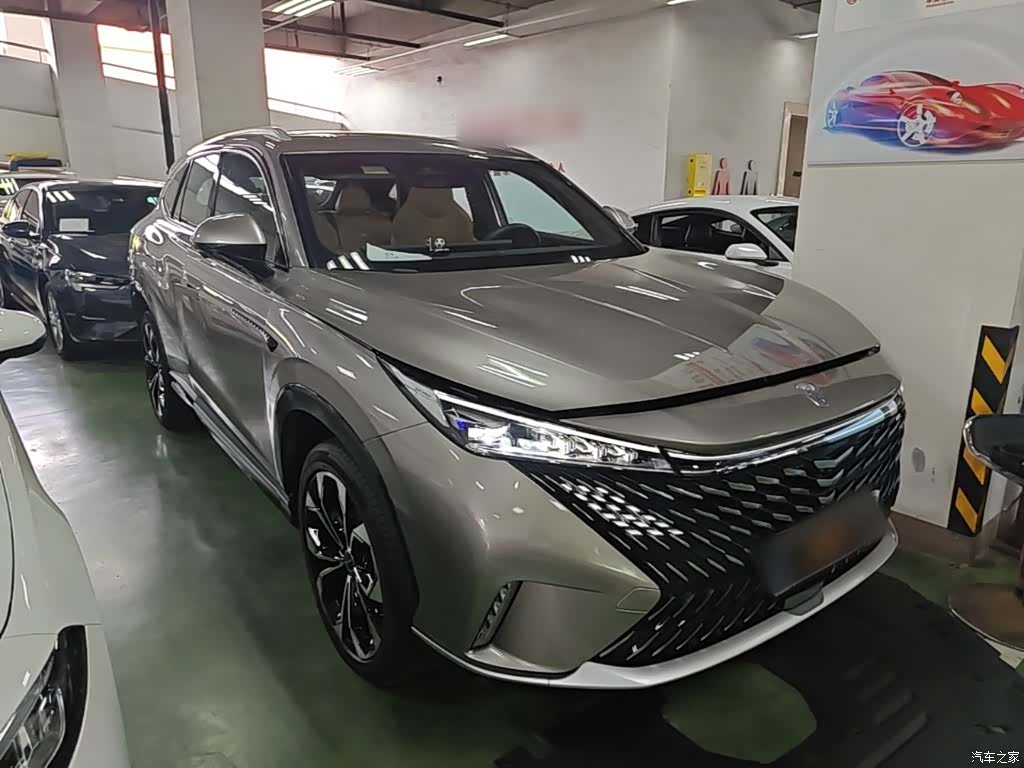 Roewe RX5, 2022 4