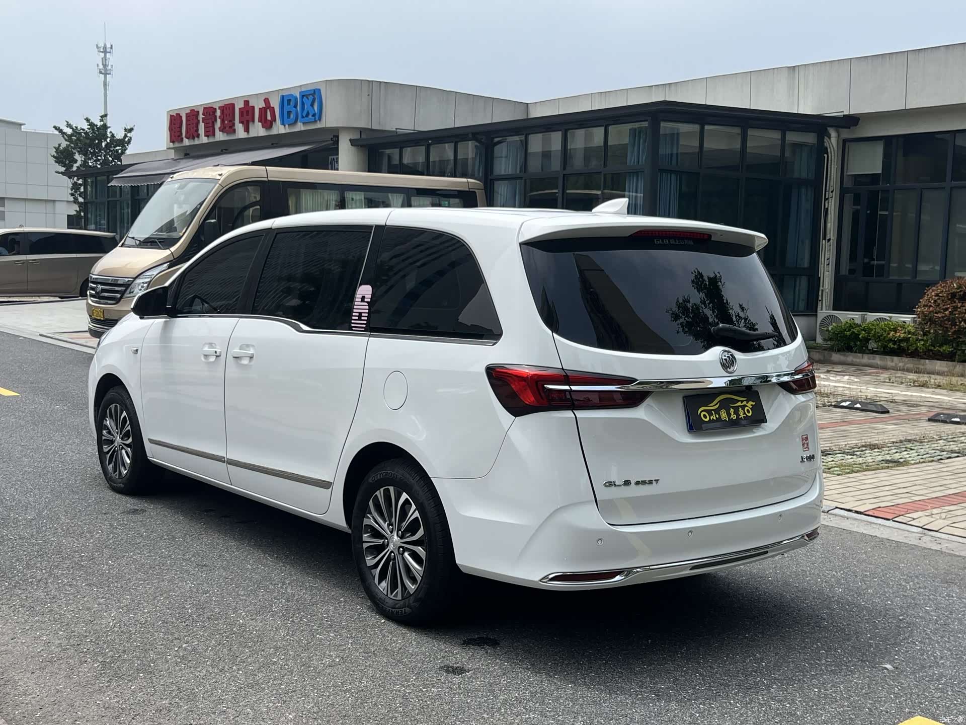 Buick GL8, 2020 4