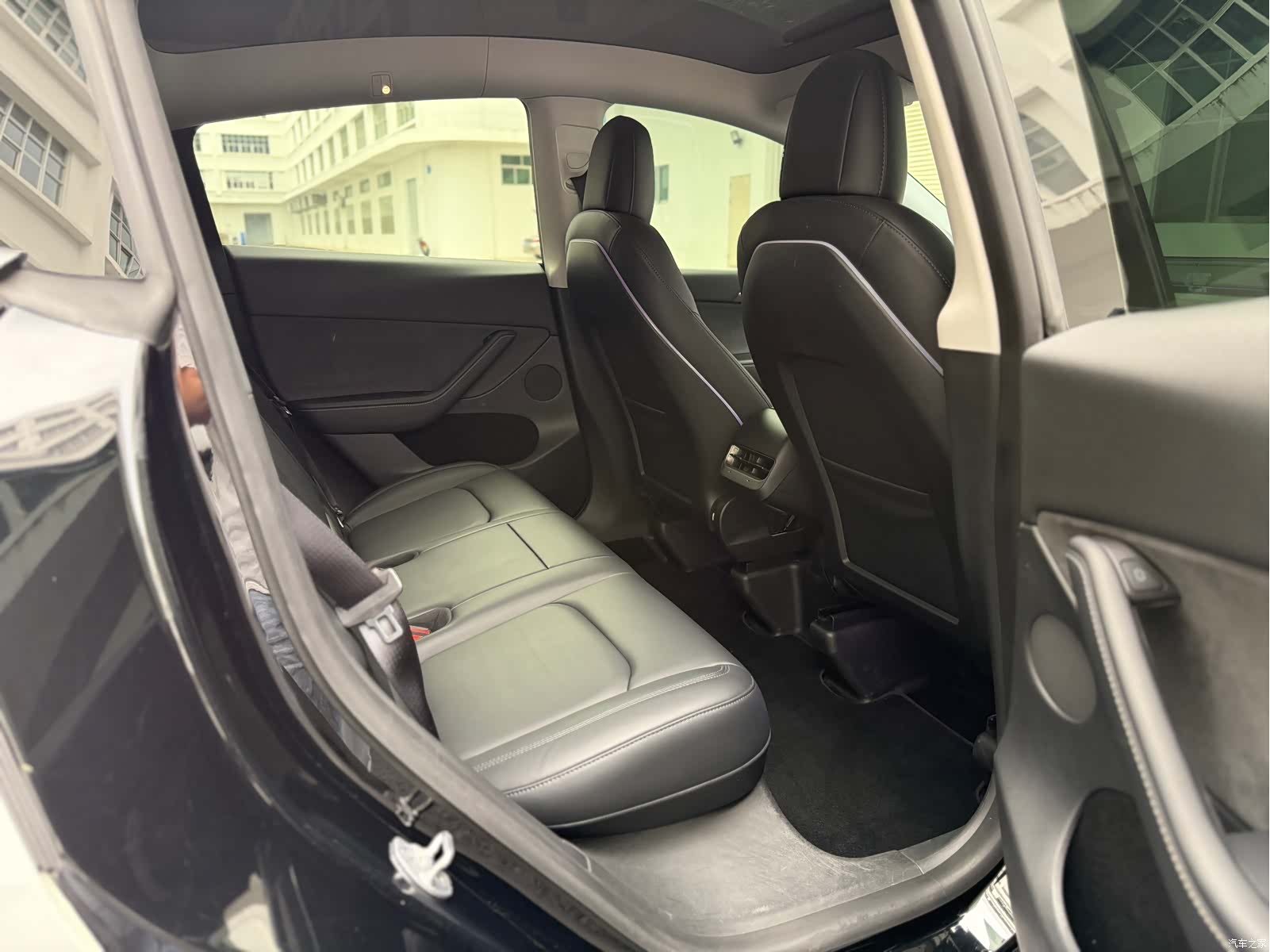 Tesla Model Y, 2022 10