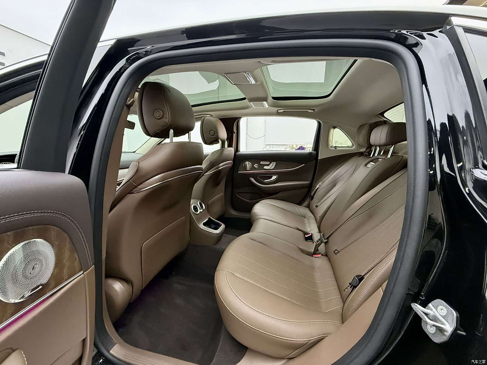 Mercedes-Benz E-Class, 2022 все фото