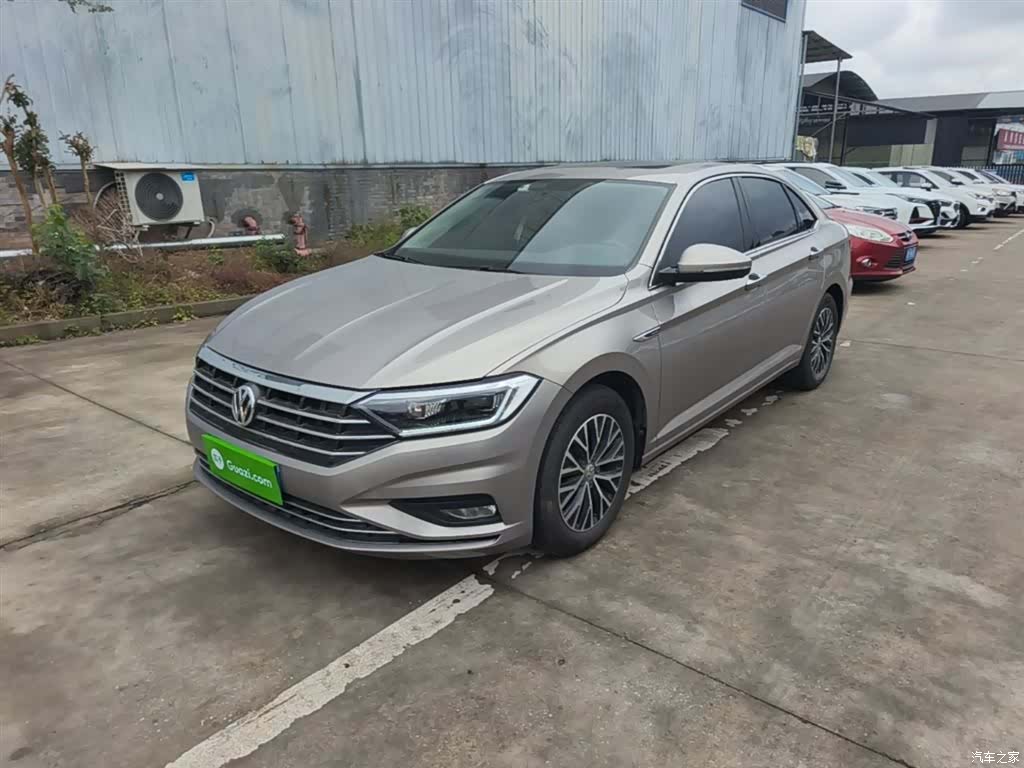 Volkswagen Sagitar