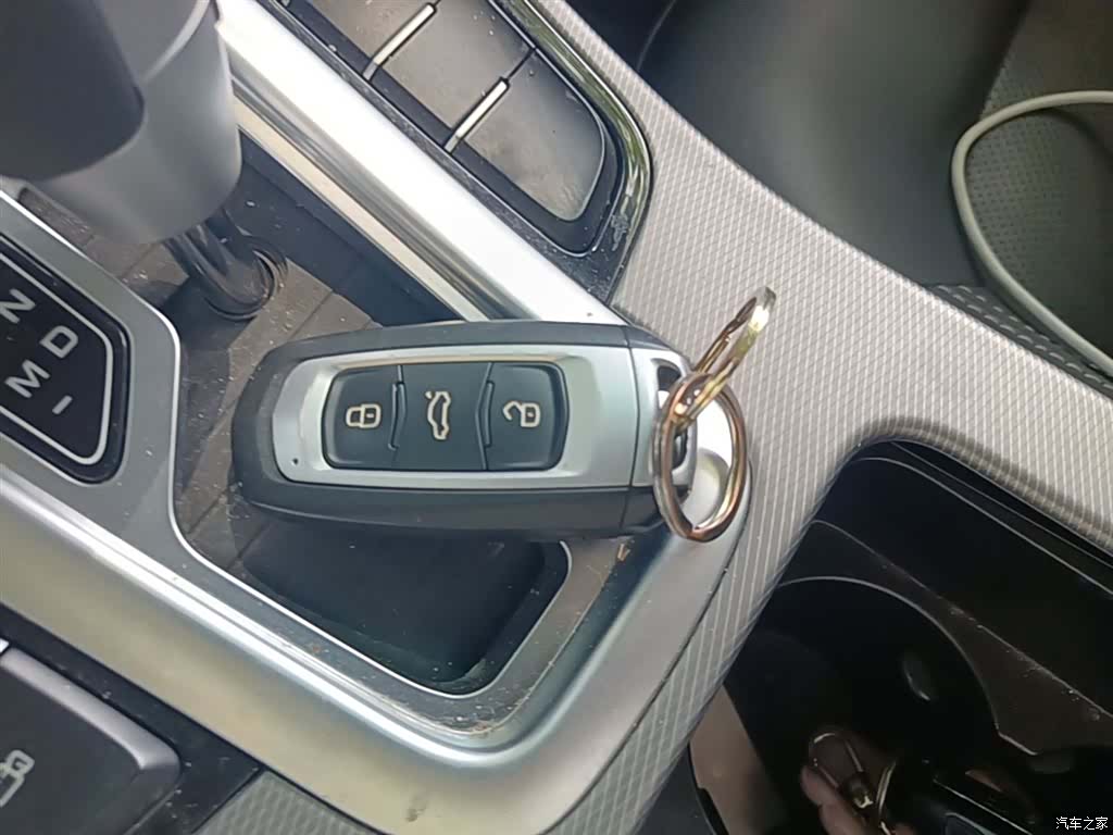 Geely Emgrand, 2019 8