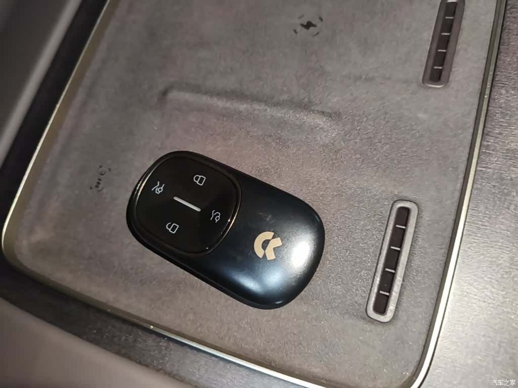 NIO ES8, 2025 17