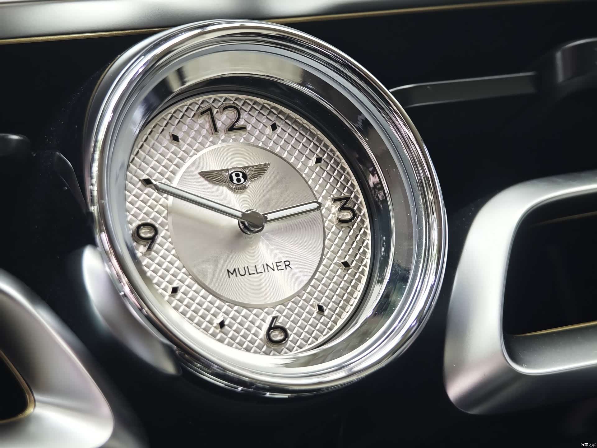 Bentley Flying Spur, 2025 11