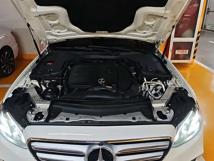 Mercedes-Benz E-class Mercedes-Benz E-class