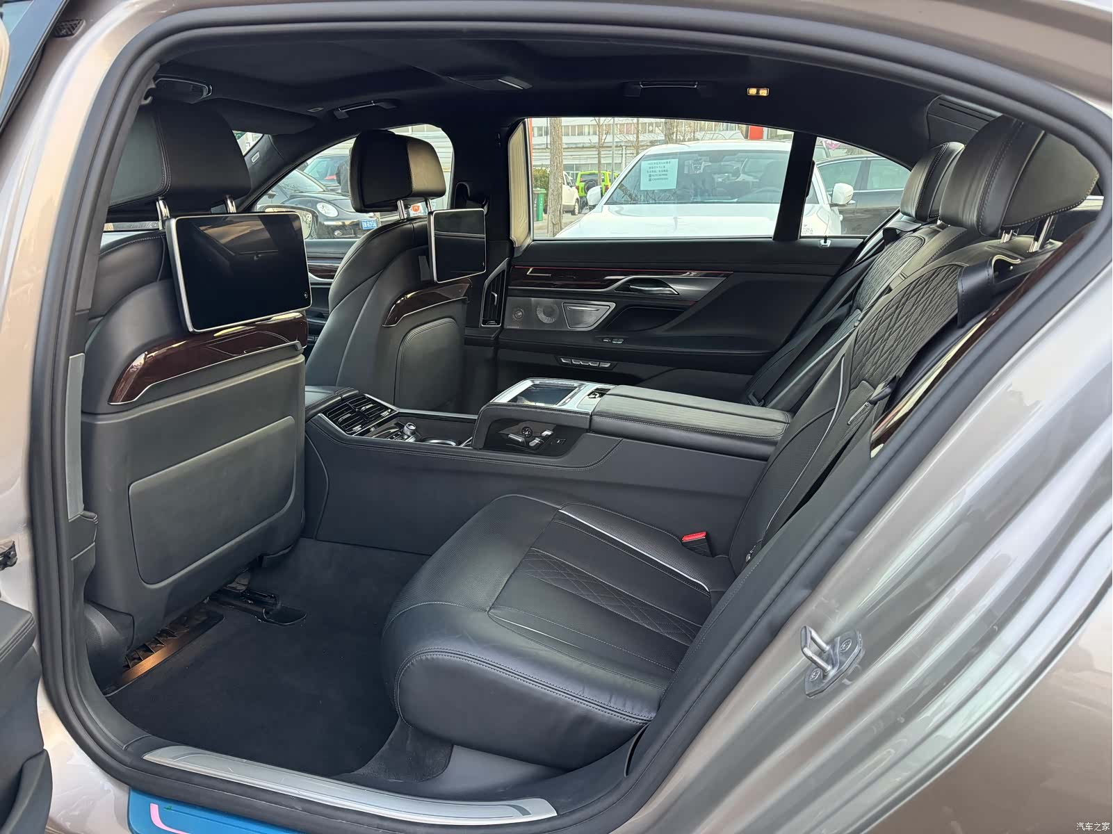 BMW 7 Series, 2016 6