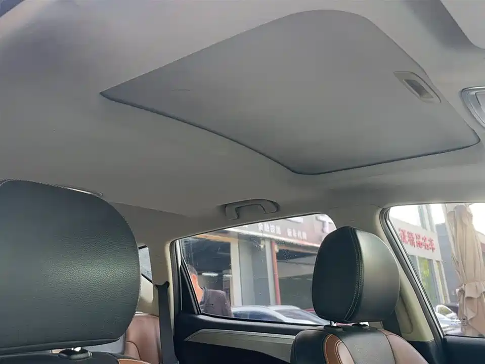 Geely Vision X6