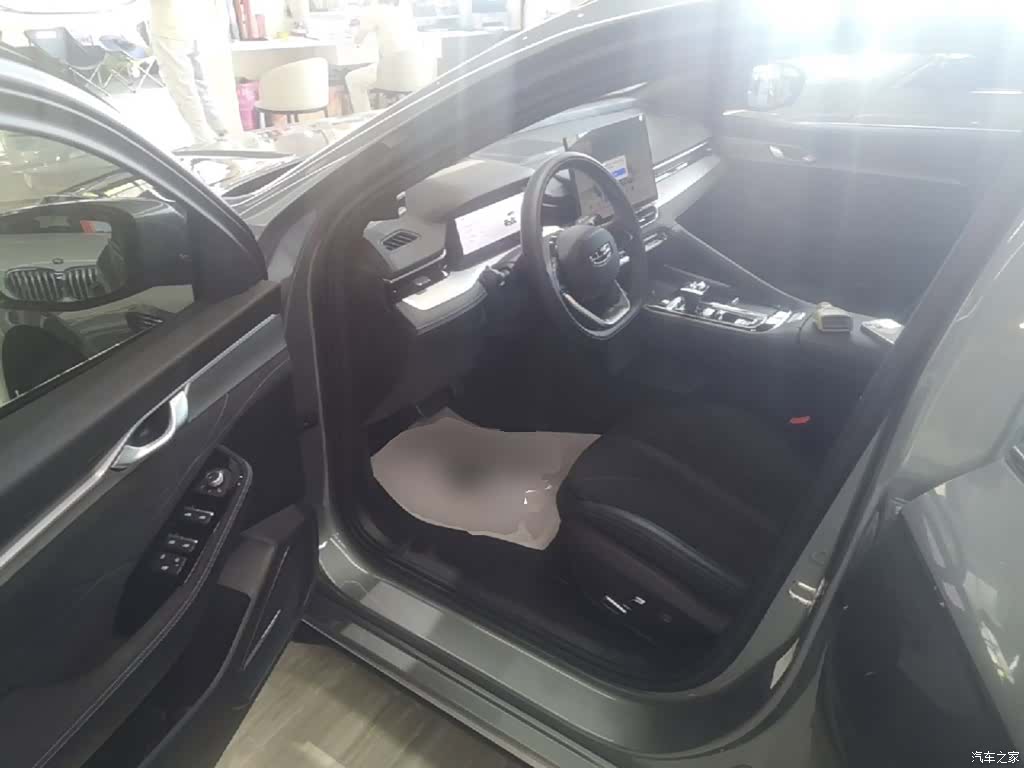 Geely Preface, 2025 16