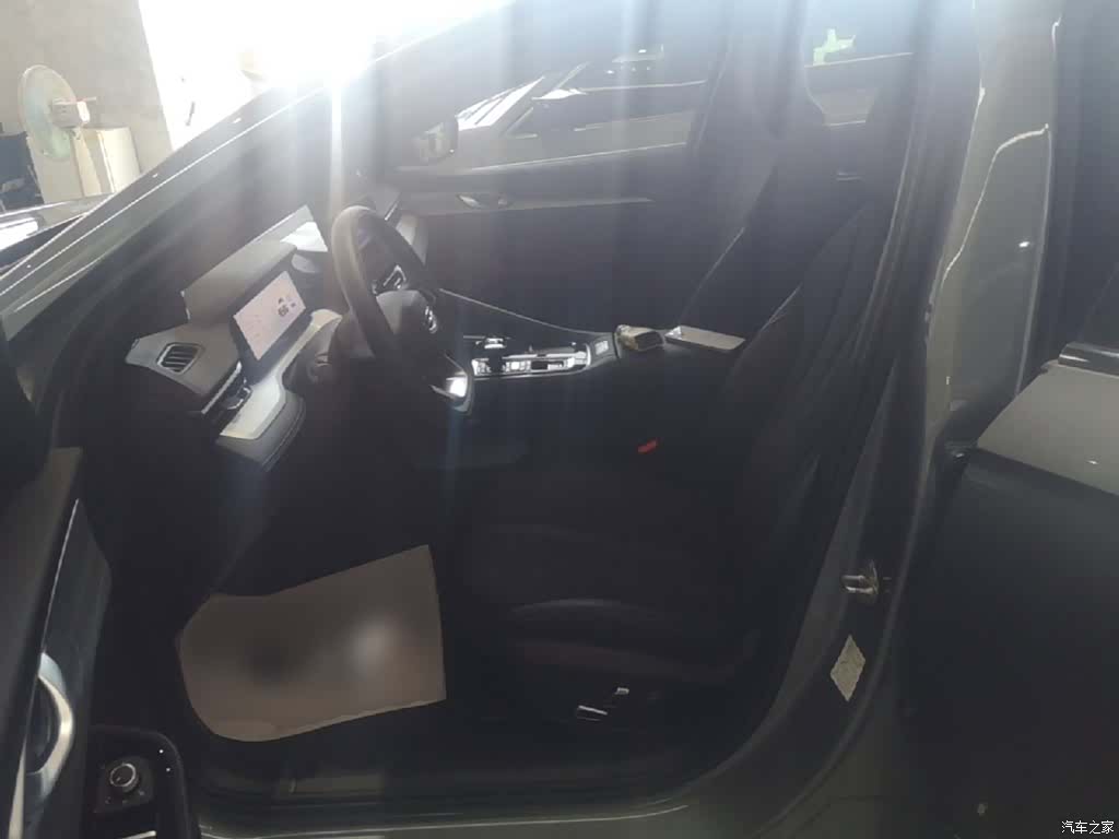 Geely Preface, 2025 15