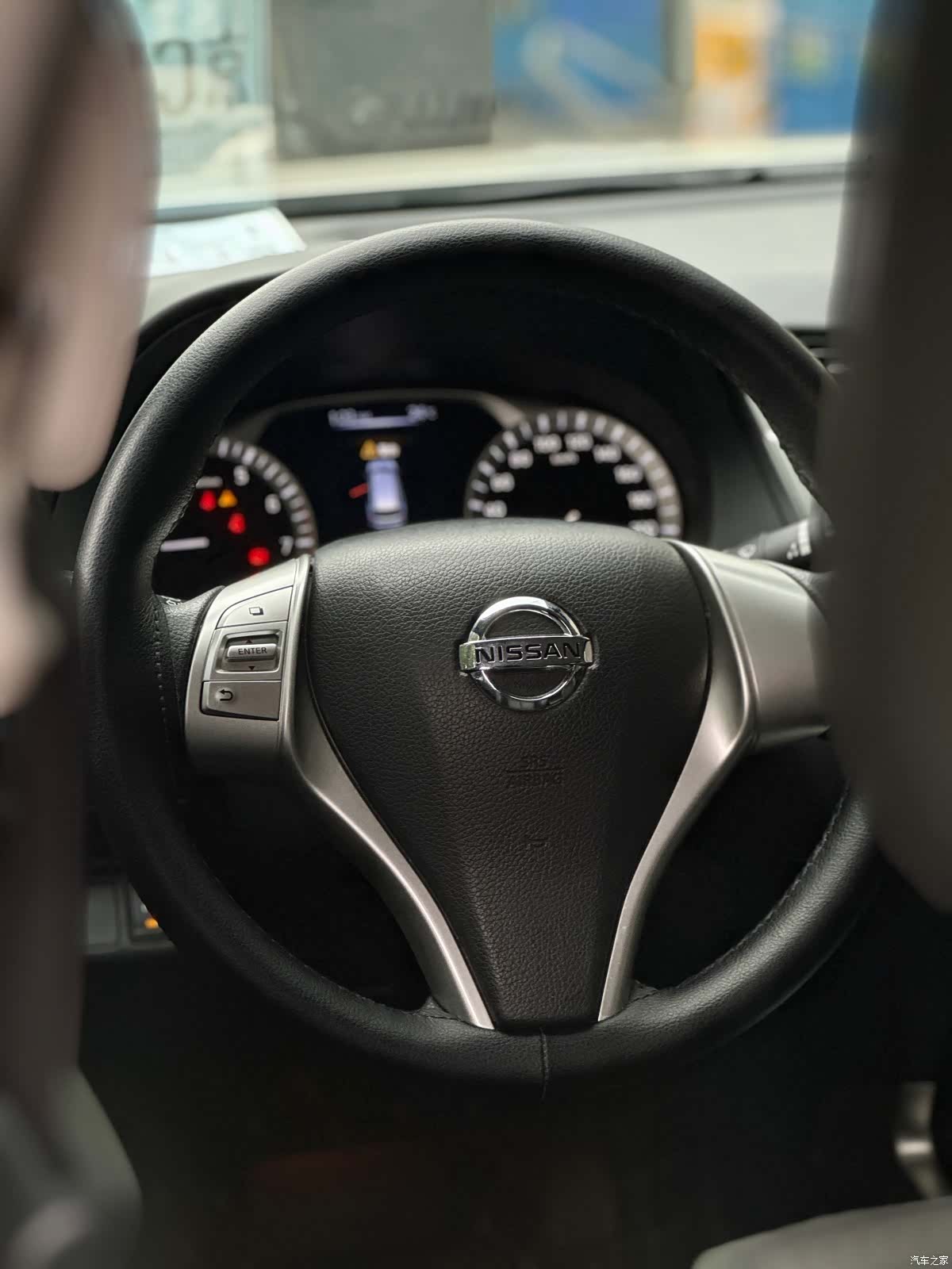 Nissan Terra, 2022 3