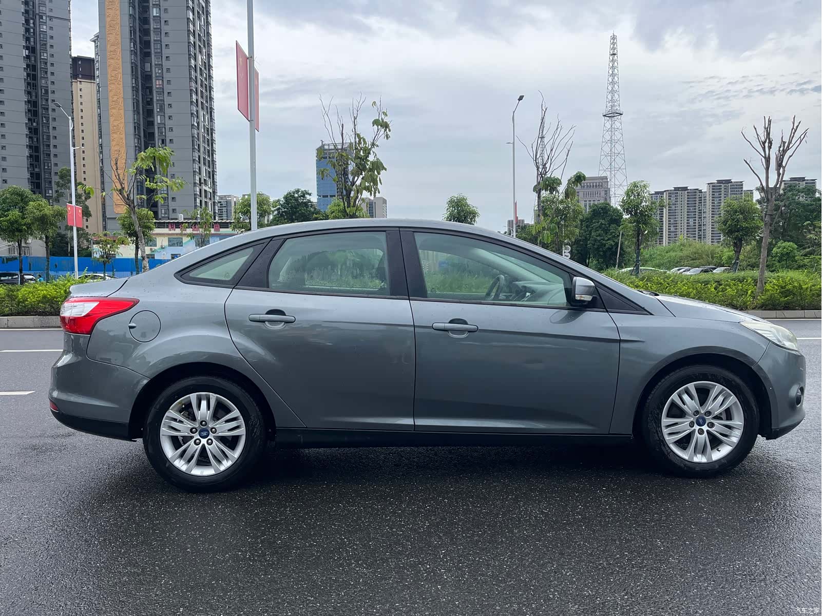 Ford Focus, 2013 6