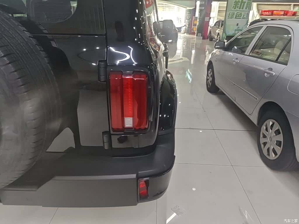 Tank 300, 2023 8