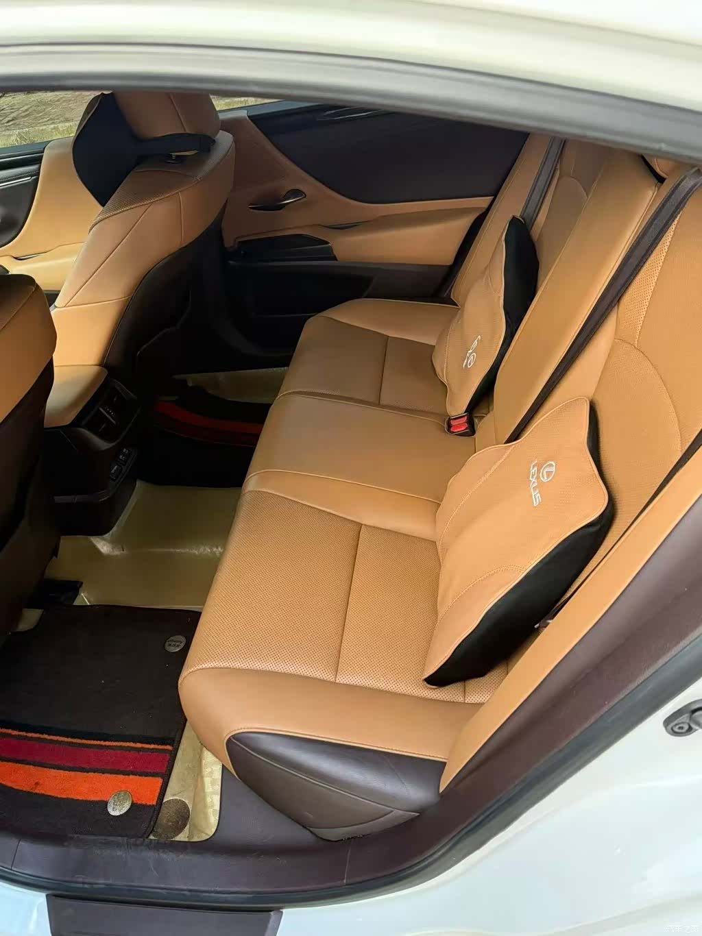 Lexus ES, 2020 4