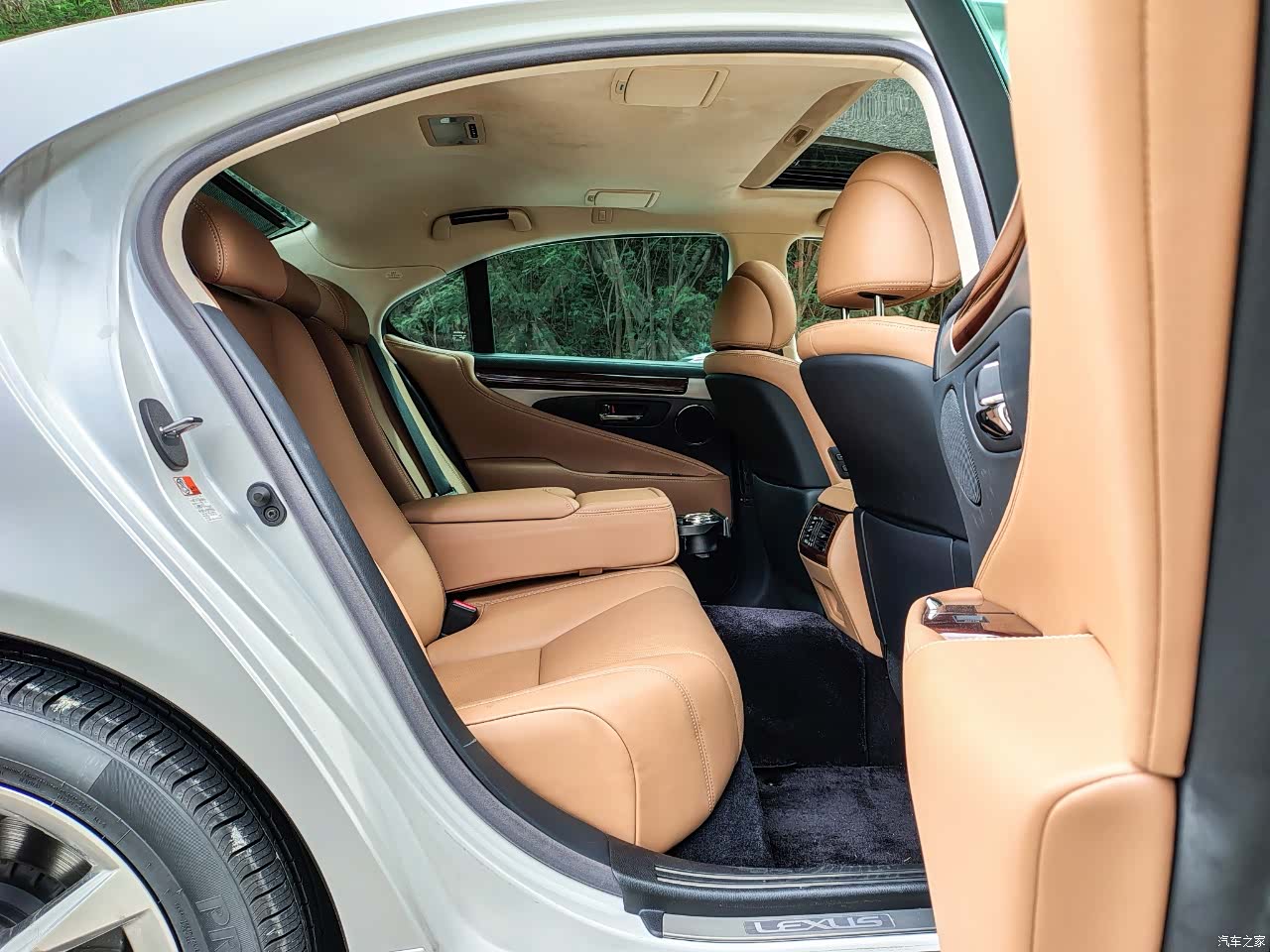 Lexus LS, 2021 10