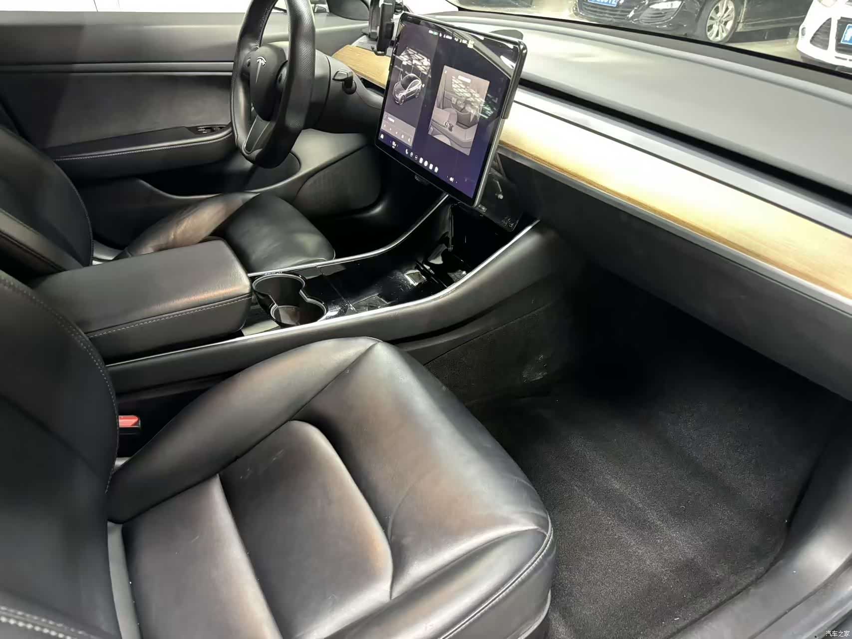 Tesla Model 3, 2020 9