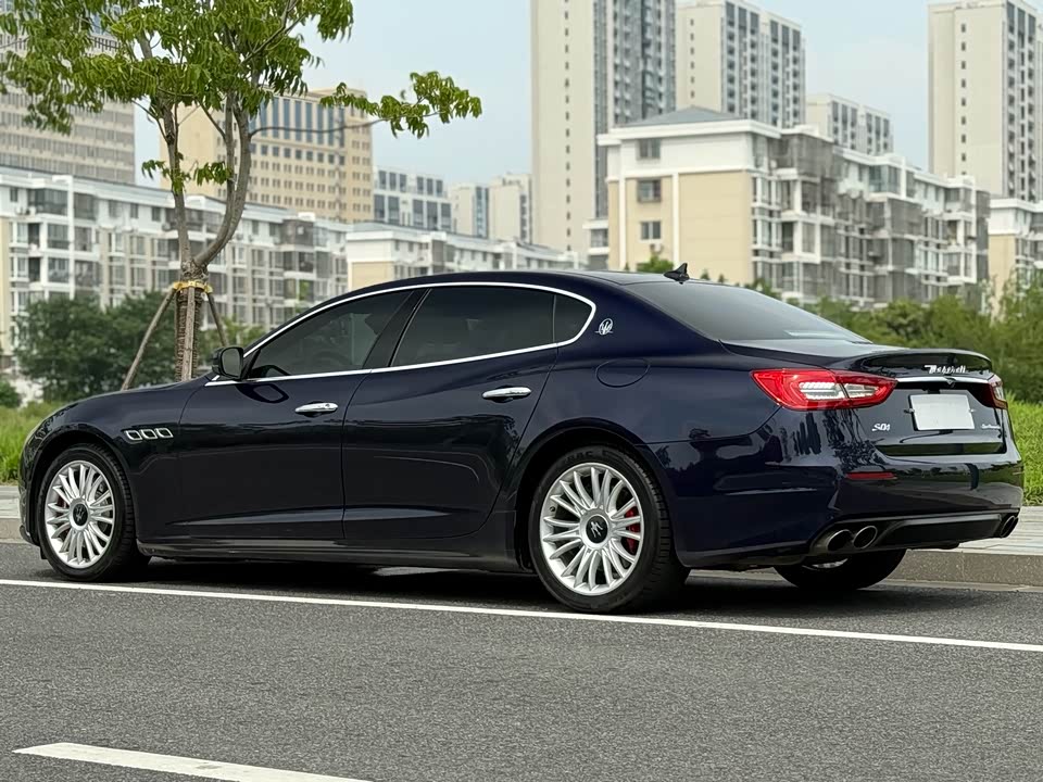 Maserati President