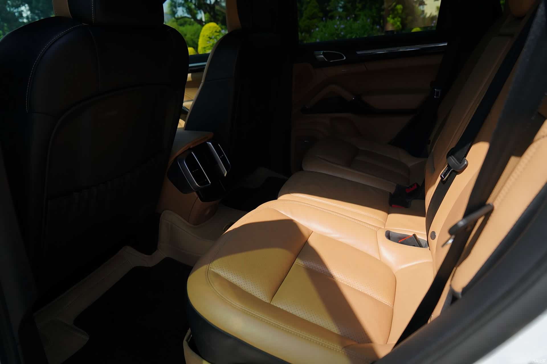 Porsche Cayenne, 2015 4