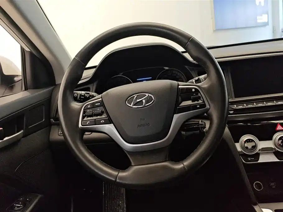 Hyundai Lead