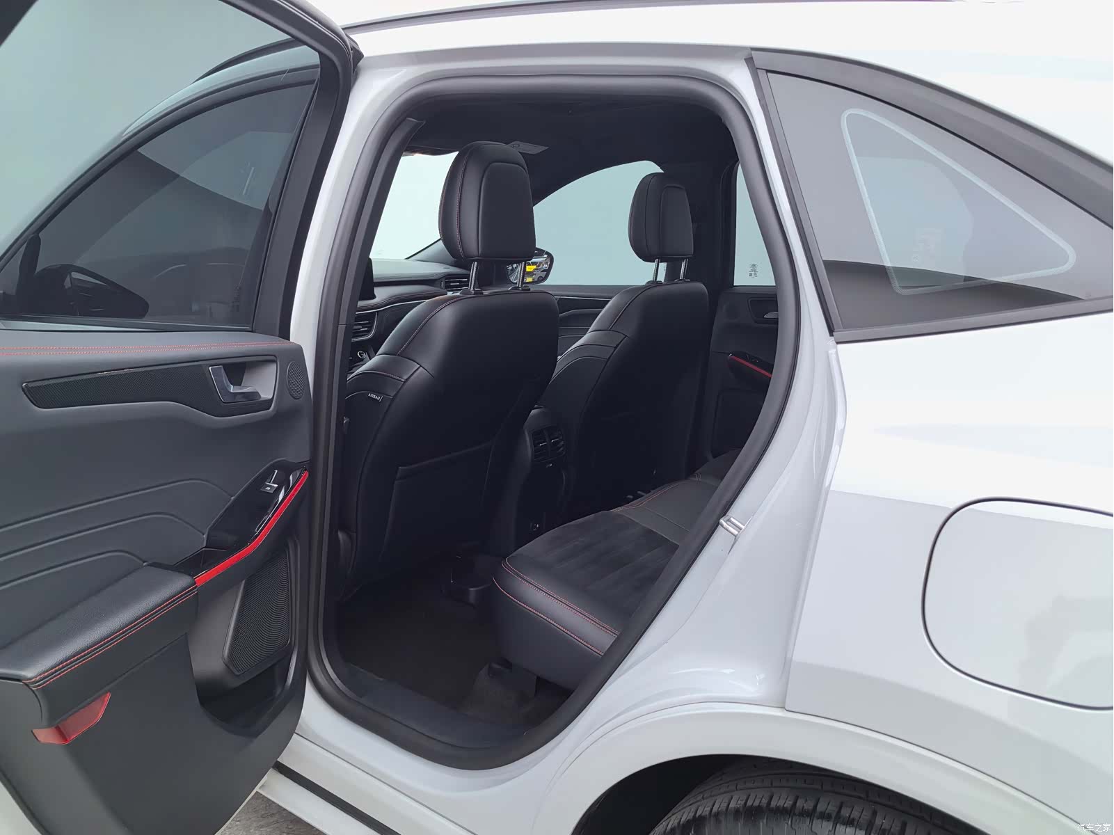 Ford Escape, 2023 10