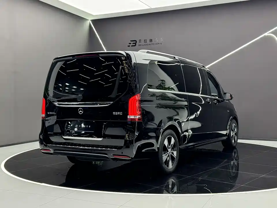 Mercedes-Benz V-class