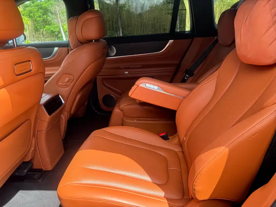 AITO Ask the world M9