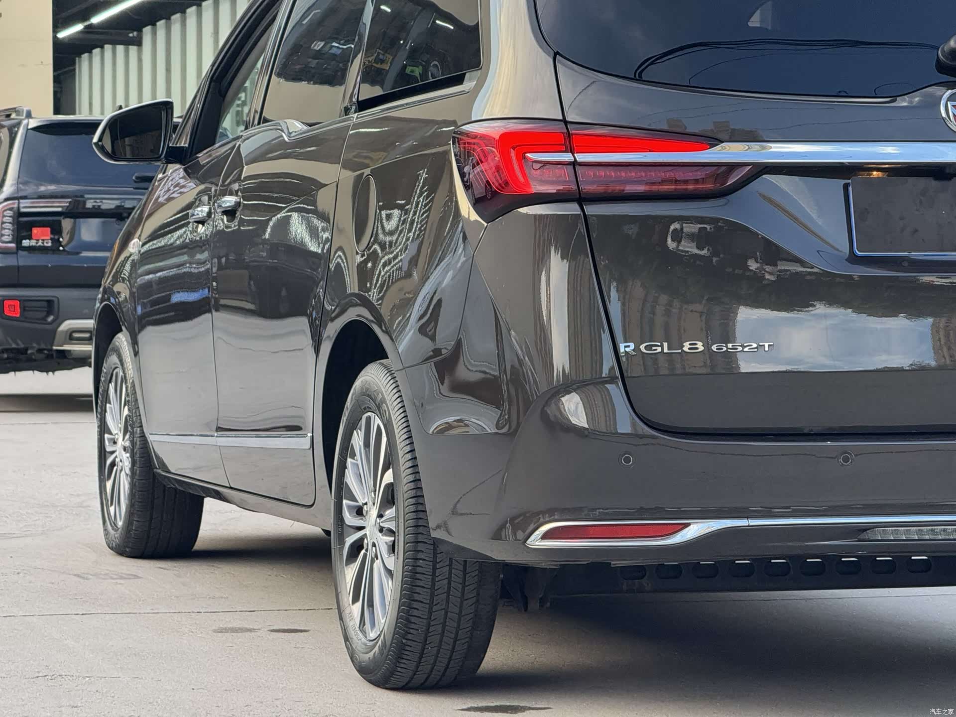 Buick GL8, 2021 19