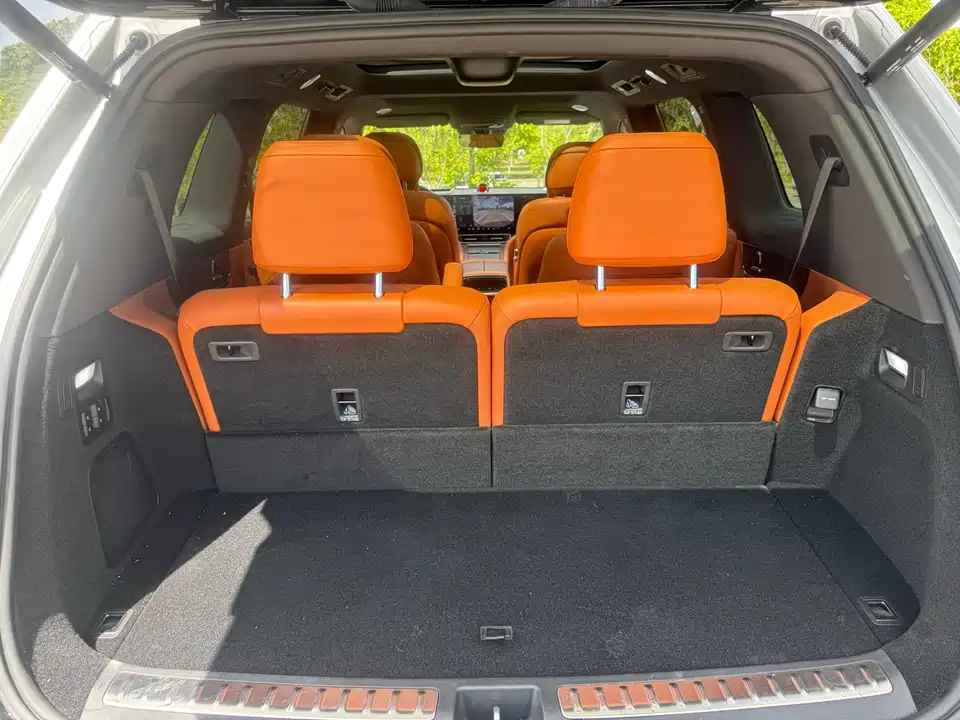 AITO Ask the world M9