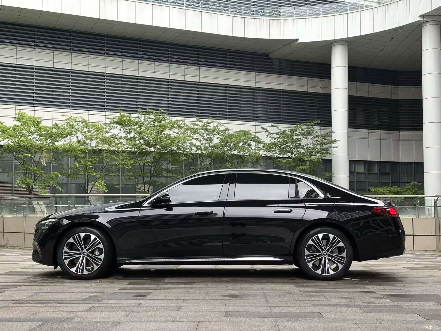 Mercedes-Benz E-Class, 2025 все фото
