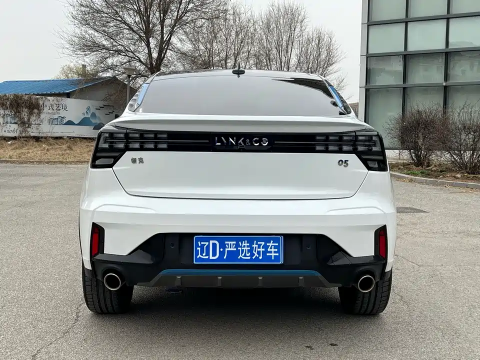 Lynk & Co 05