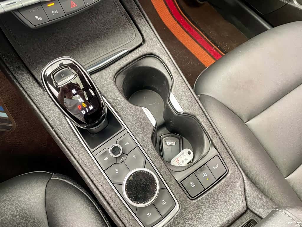 Cadillac XT4, 2021 10