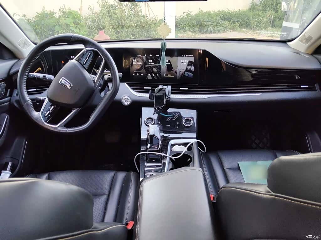 Bestune B70, 2023 13
