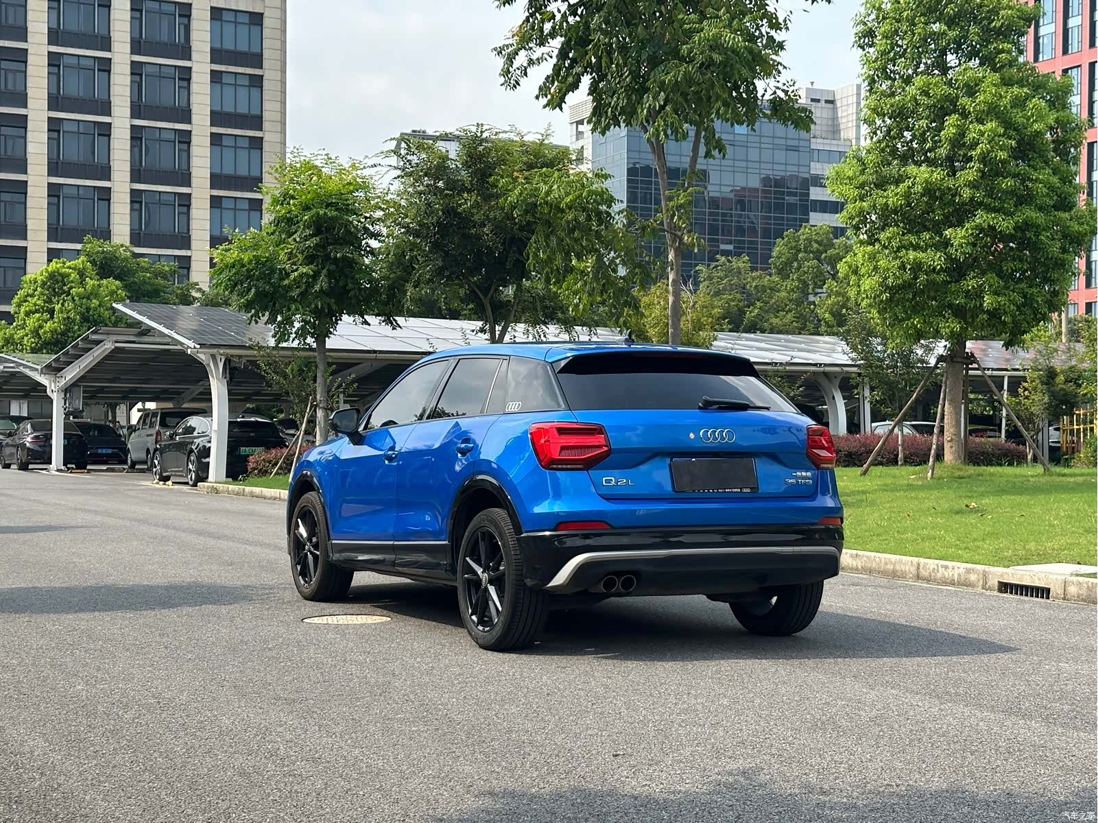Audi Q2L, 2020 6
