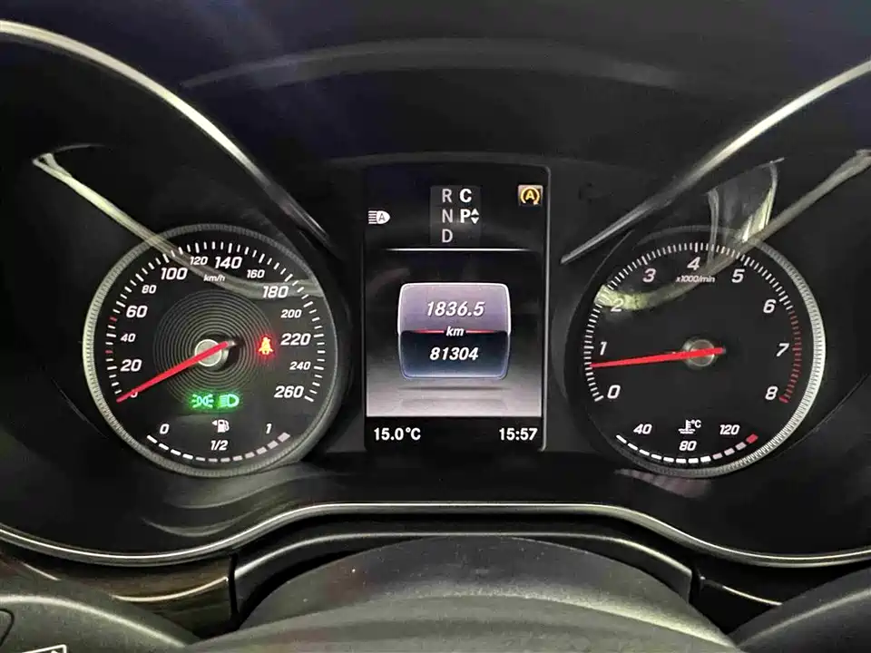 Mercedes-Benz V-class