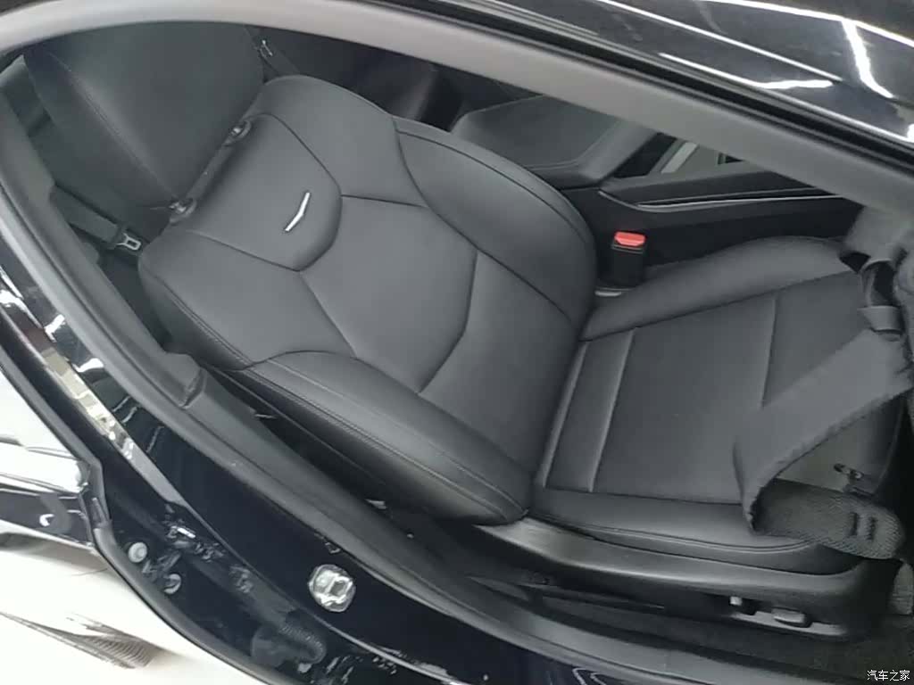 Cadillac CT5, 2023 25